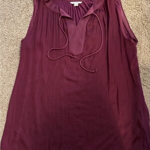Chic Sleeveless Maroon Blouse